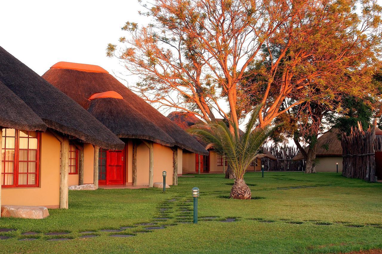 Frans Indongo Lodge Otjiwarongo Exterior foto
